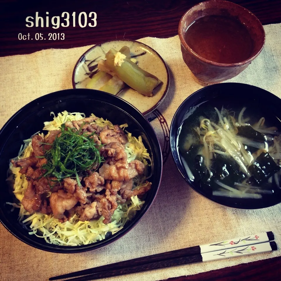 ゆっくり土曜日の醤油マヨ豚丼|さと⋆さん