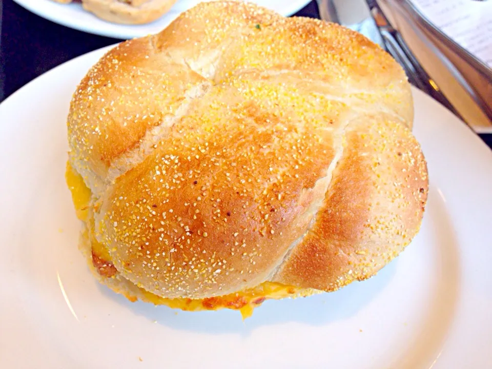 Spam Classic, Egg & Cheese on Cornmeal Bread!|iamfem05さん