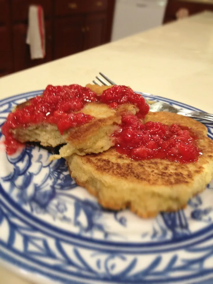 Lemon Raspberry Paleo Pancakes|caroline weaverさん