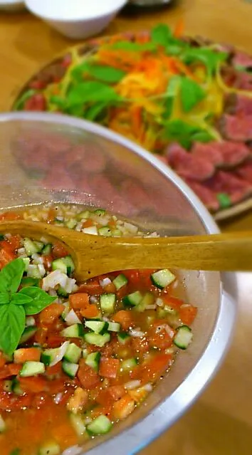 くららさんのスプーンで食べる‼夏のトマト🍅ときゅうりのサラダ⭐|ケイさん