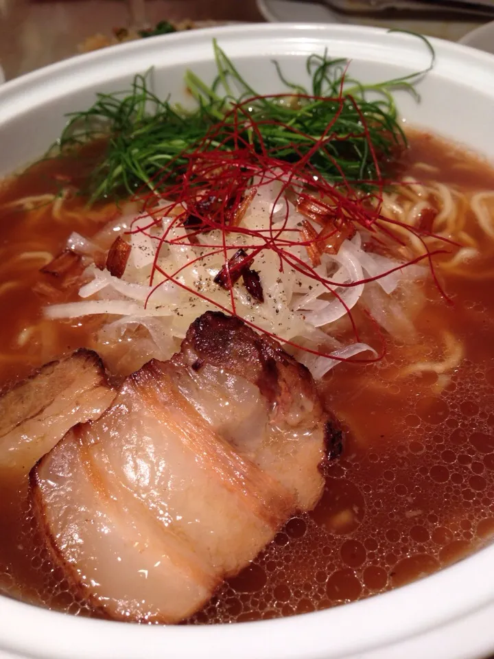 Snapdishの料理写真:イベリコ豚の醤油ラーメン|あめるさん