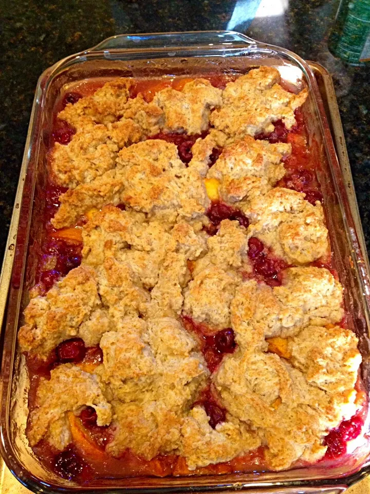 Tart Cherry Peach Cobbler|Diana Poulos McGrathさん