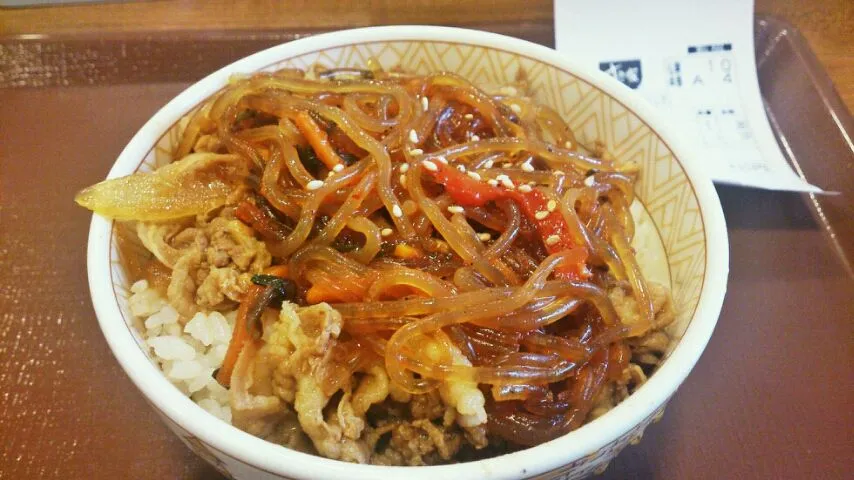 Snapdishの料理写真:チャプチェ牛丼|グリーンドッグさん