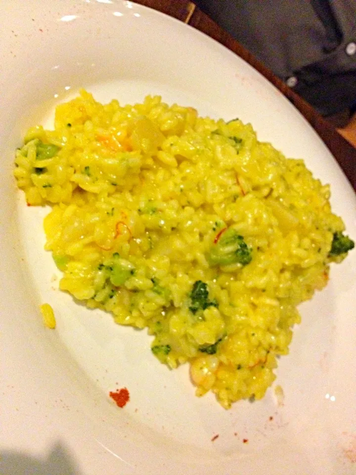 Saffron, prawn and broccoli risotto|prissyさん