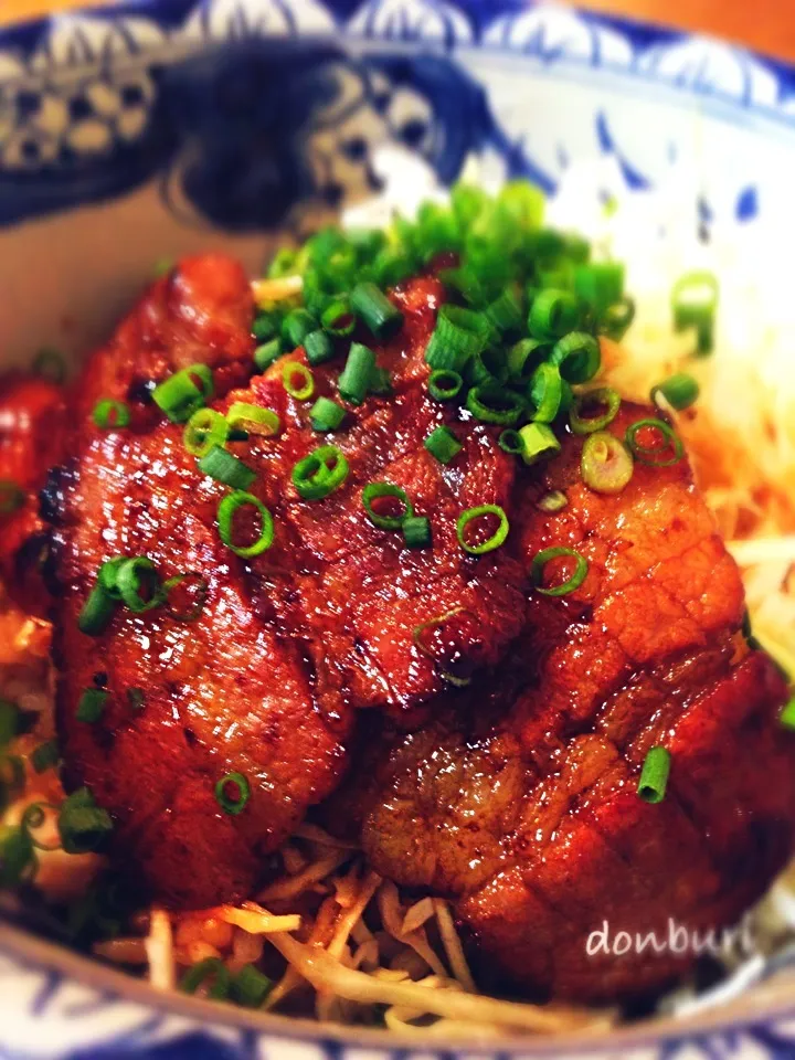 豚バラの辛味スタミナ丼 ‼|donburiさん