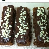 brownies with frosting|Sandy Leeさん