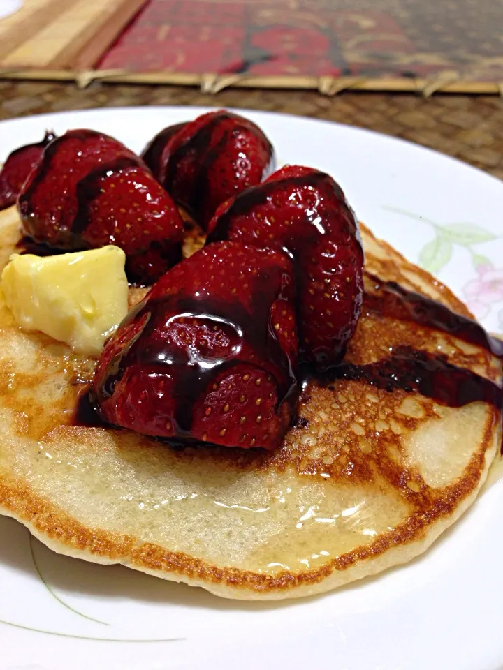 Pancakes with Strawberries|Mummy Masayuさん