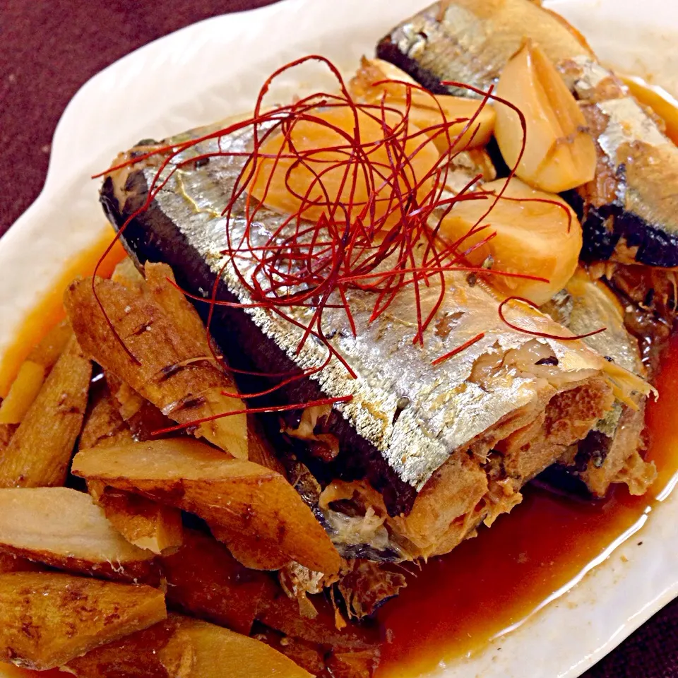 秋刀魚と牛蒡のにんにく酢醤油煮❤️|ともきーた (伊藤 智子)さん