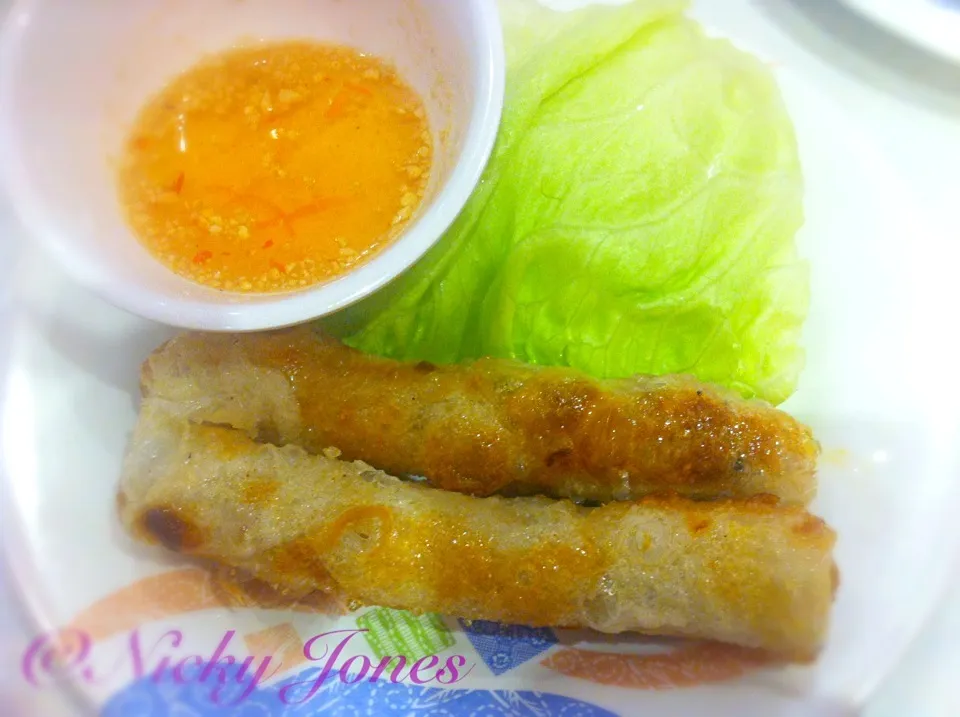 Deep fried Vietnamese spring roll|Nicky Jonesさん