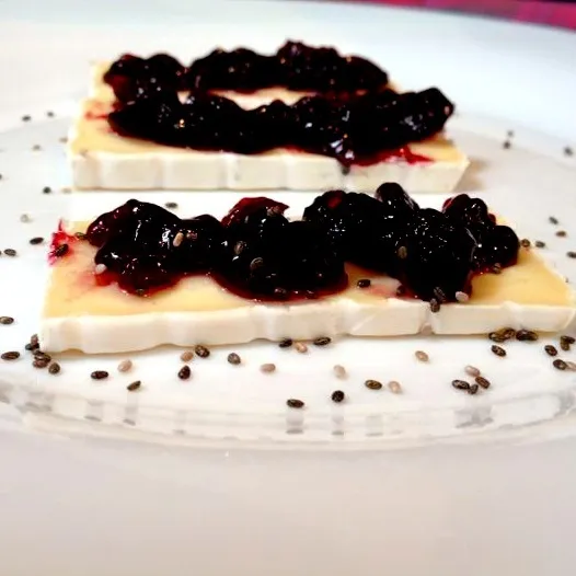 Jam with Brie cheese|Renata Rodriguesさん