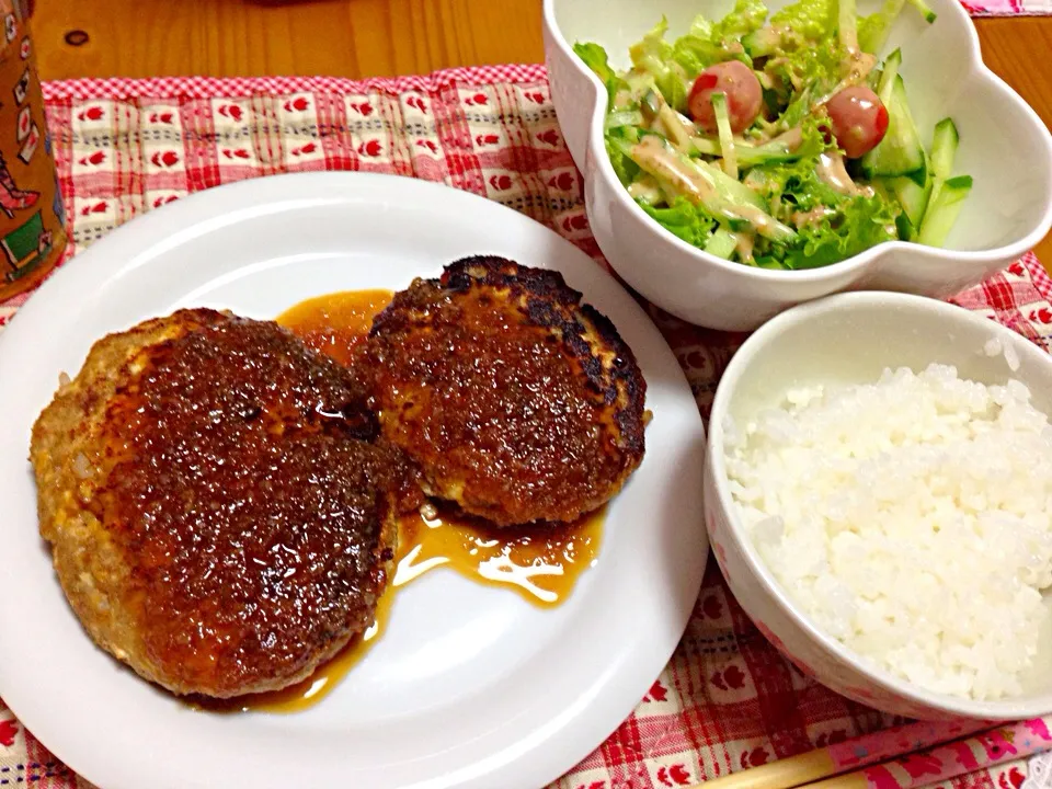 豆腐ハンバーグとサラダ|いとうさあやさん