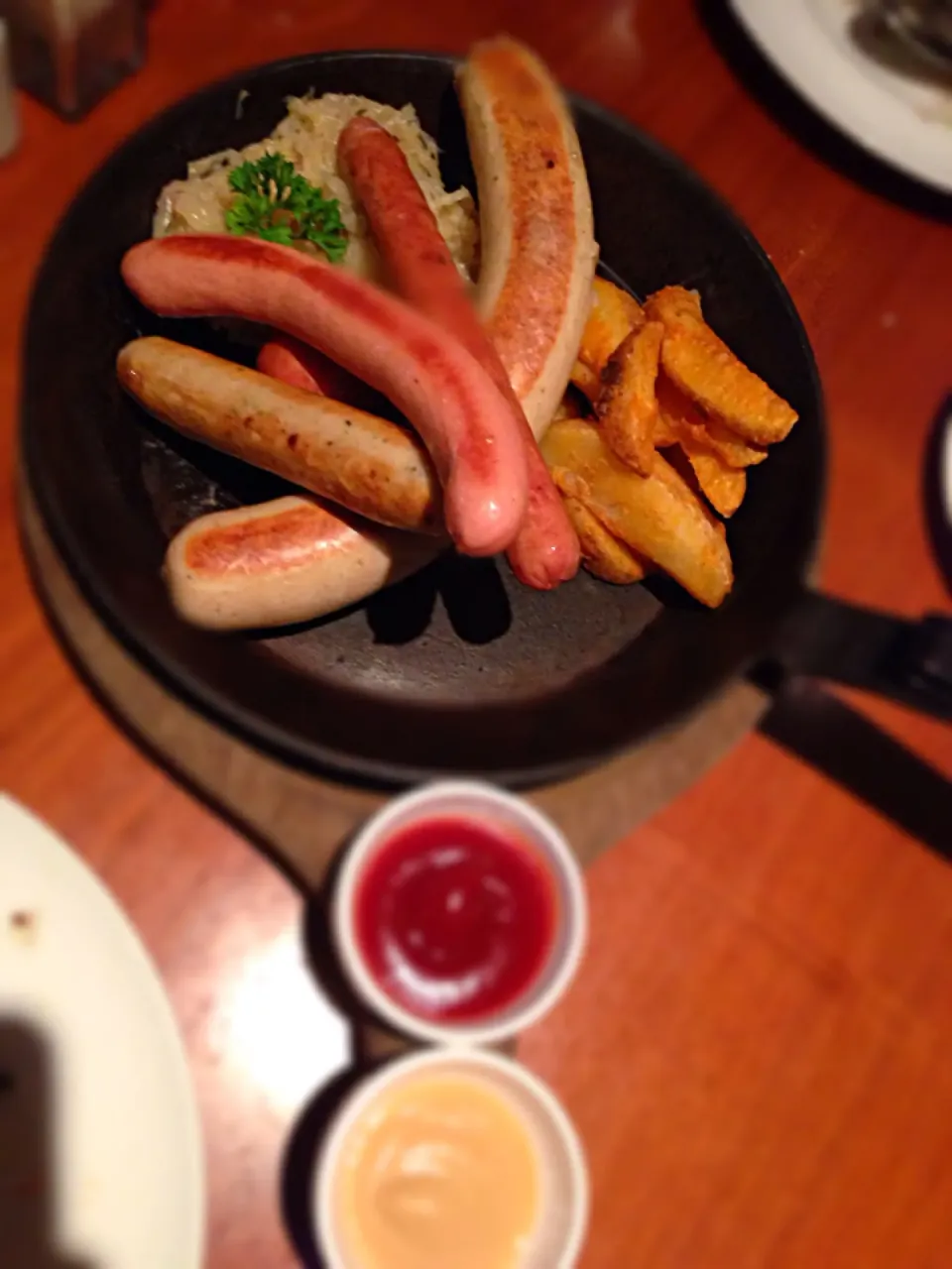 Assorted sausage platter|Mak Toniさん