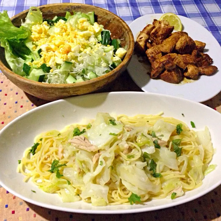 キャベツとツナのパスタ、チキンのレモン焼き、サラダ〜|純さん