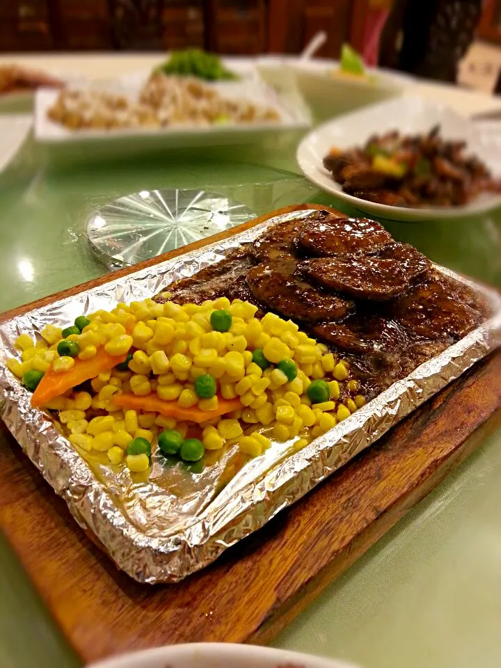 steak beef like vegetarian with corns|Phinarasuさん