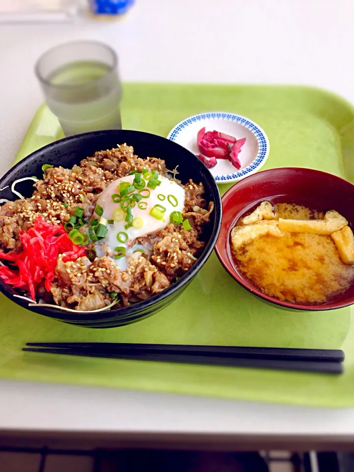 Snapdishの料理写真:塩カルビ丼！at a college canteen|Nano Ohyagiさん