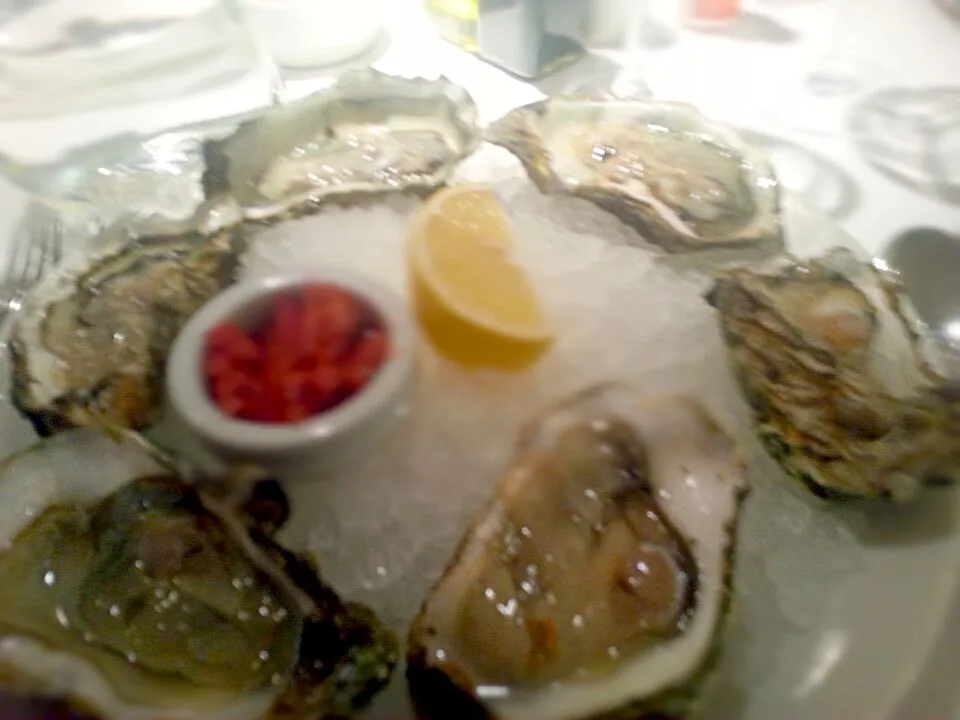 Snapdishの料理写真:oysters|Daniel Balanovskyさん