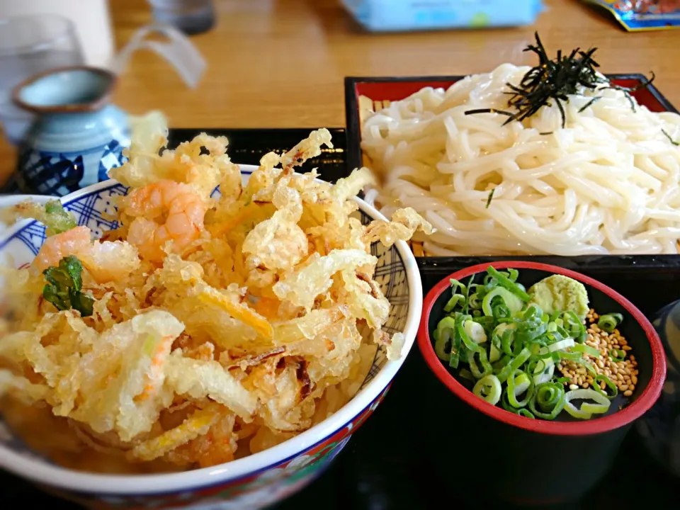 うどんウエストのかき揚げ丼と細ざるうどんのセット！|Nozomuさん