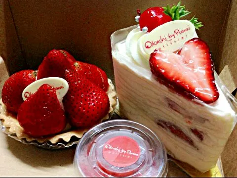 Crepe Cake Strawberry|Narisra Kirtibutrさん