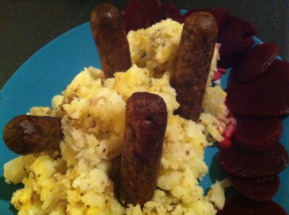 Veggie sausages with mash & beetroot|Nick Hiderさん