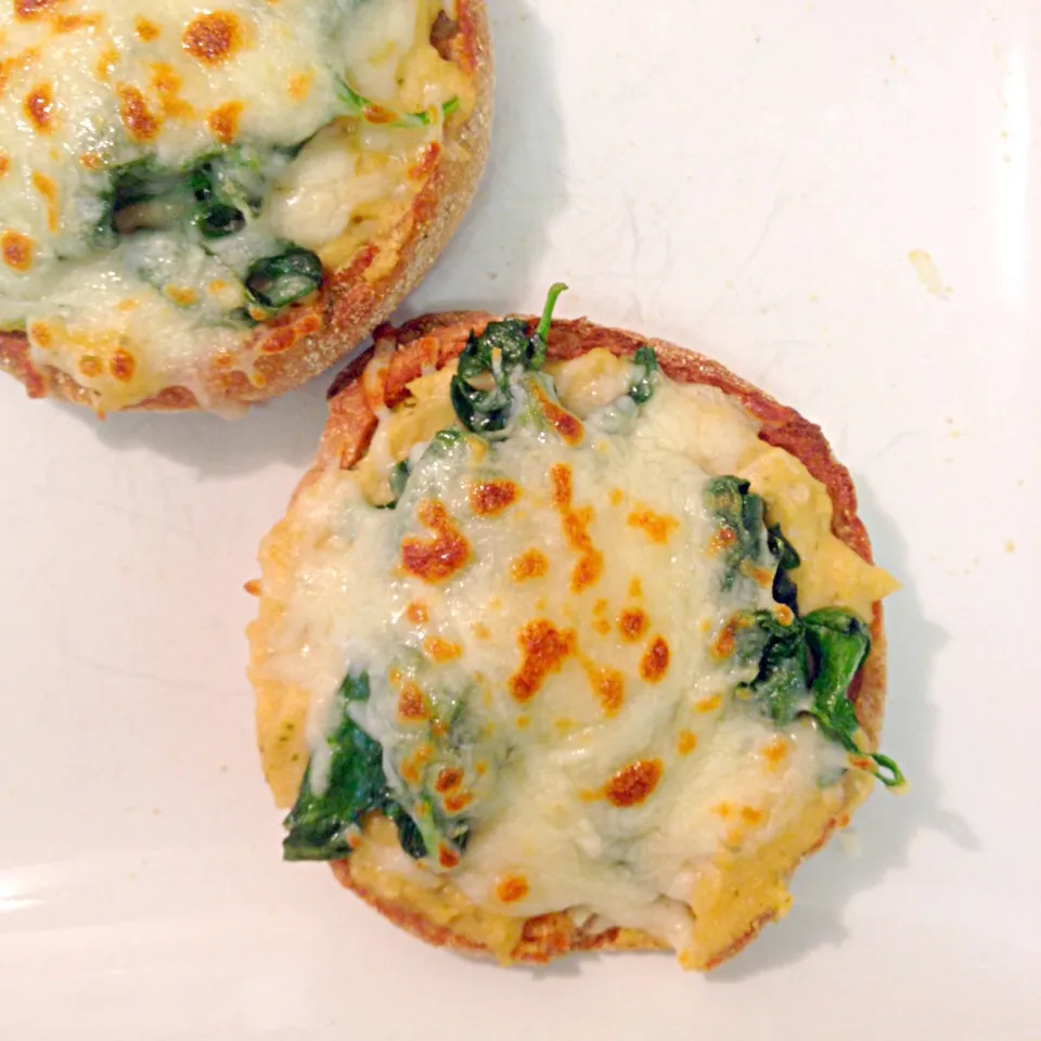 Hummus spinach melts|lindseyさん