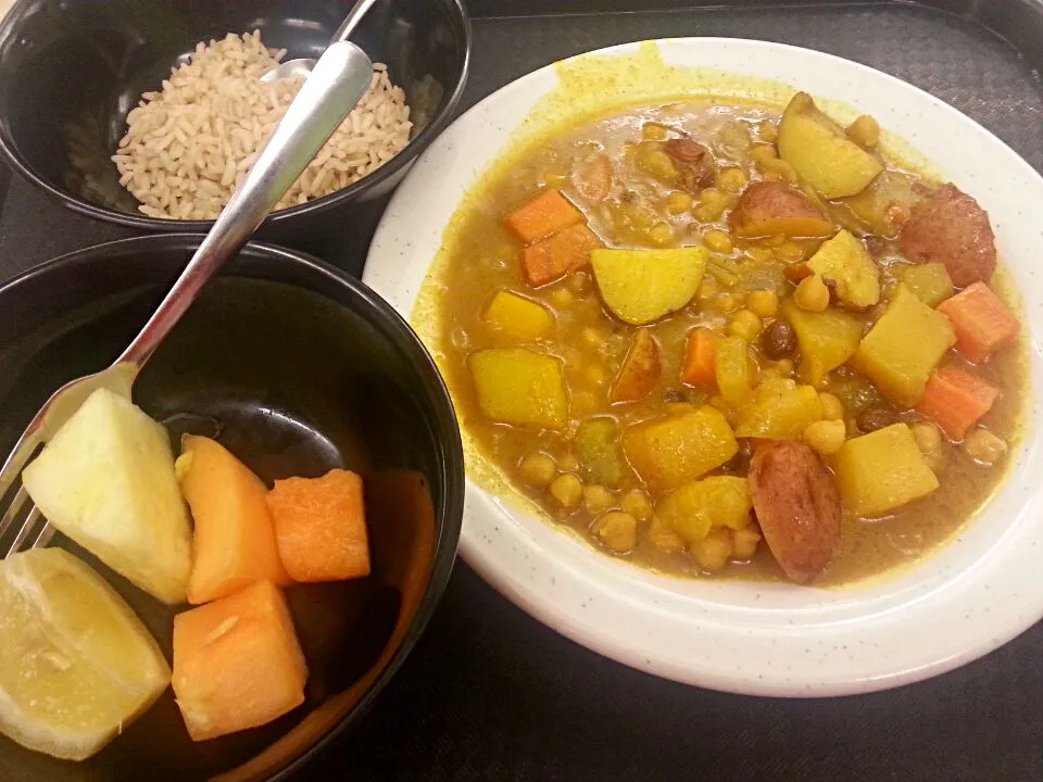 brown rice, vegetable tangine, fruits|ash tamさん