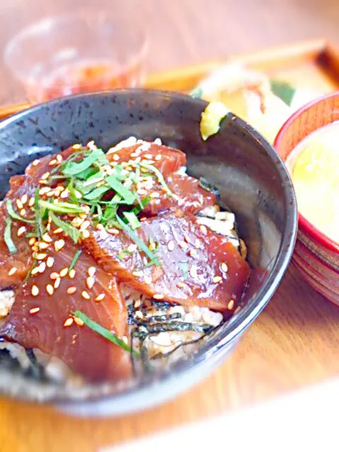 「おむすび茶屋」のトロかつお漬け丼|mamaruさん