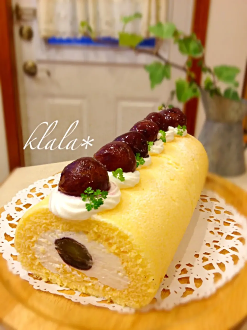 巨峰のチーズクリームロールケーキ🍇|くららさん