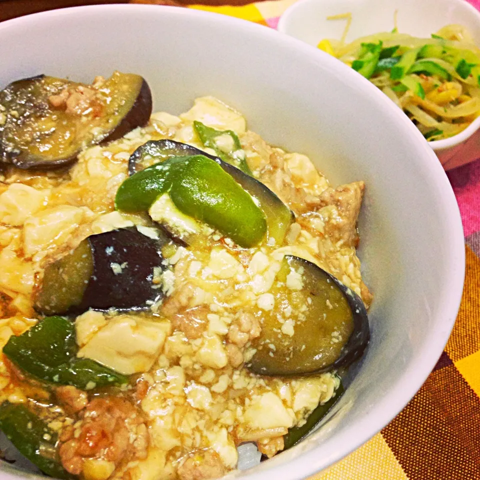 麻婆なすピーマン豆腐丼、大豆もやしナムル|carinさん