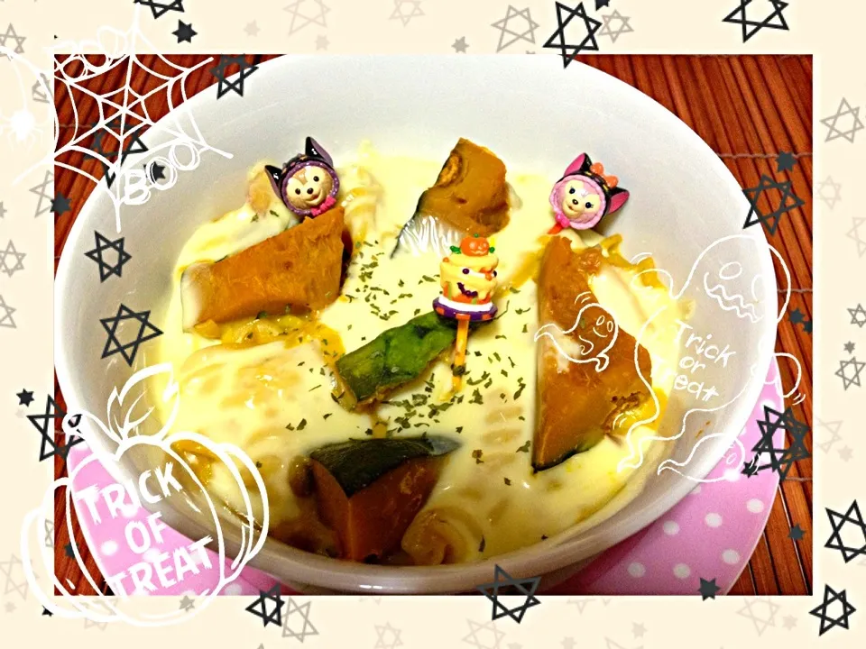 Snapdishの料理写真:ハッピーハロウィン👻カボチャのグラタン🎃|みきぴょん♪さん