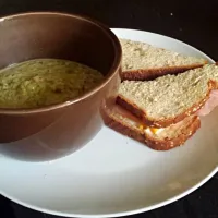 Brocolli, Cheddar, Bacon Soup.  Ham Sandwich.|Ben Dunnaさん