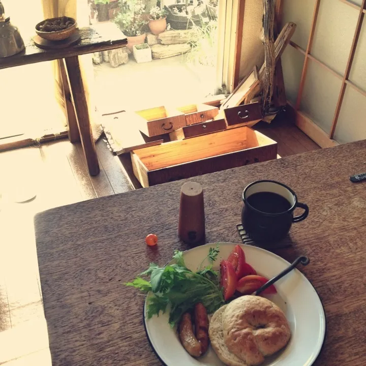 “ 気持ち 良さそう ~ ”|おたんこ食堂  d□~°さん