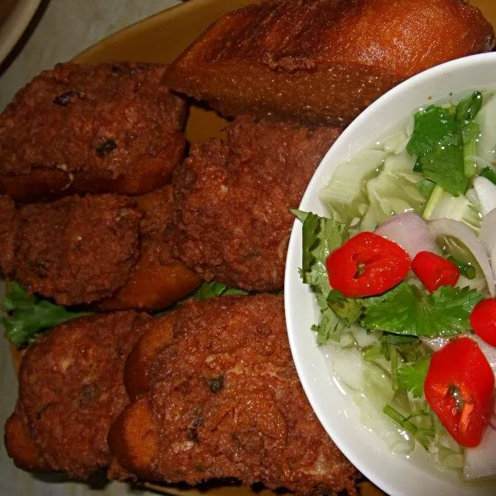 Pattaya - Deep Fried Pork Toast with Spicy Cucumber Salad|Yvonne Limさん