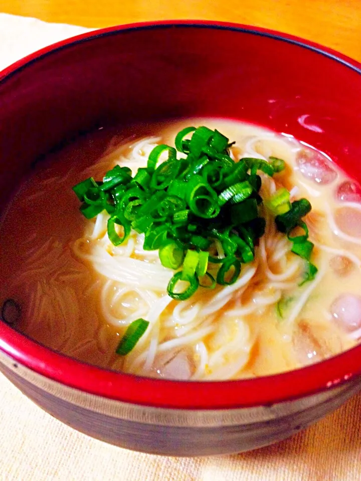 うそっ？10月半ば。のゴマダレつゆのお素麺。|りんさん