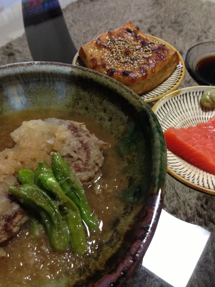 ごぼうハンバーグおろし煮、厚揚げのツナみそ焼き、サーモンの刺身|やっちゃんさん