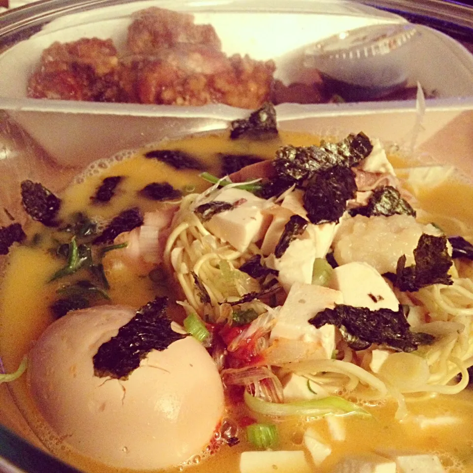 Chicken Ramen w/ crispy chicken|Erin Anneさん