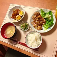 Snapdishの料理写真:豚の生姜焼き定食！|himaさん