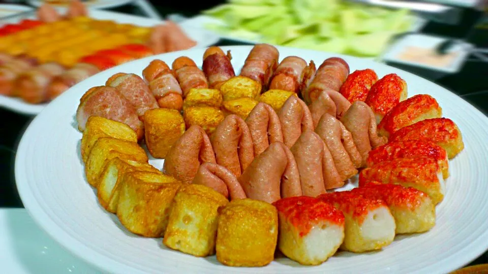 Fish tofu, ham, bacon wrapped sausages, crab ball|ครัวอิอ้วน... Chubby Cookさん