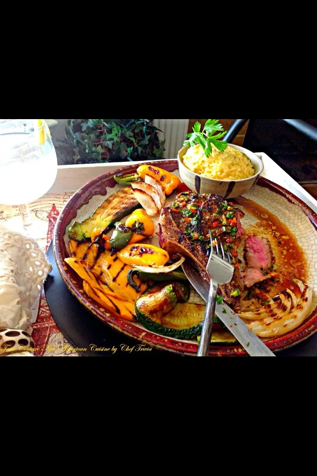 Medium rare Texas ribeye steak with assorted grilled vegetables❤️|Taste-New Americanさん