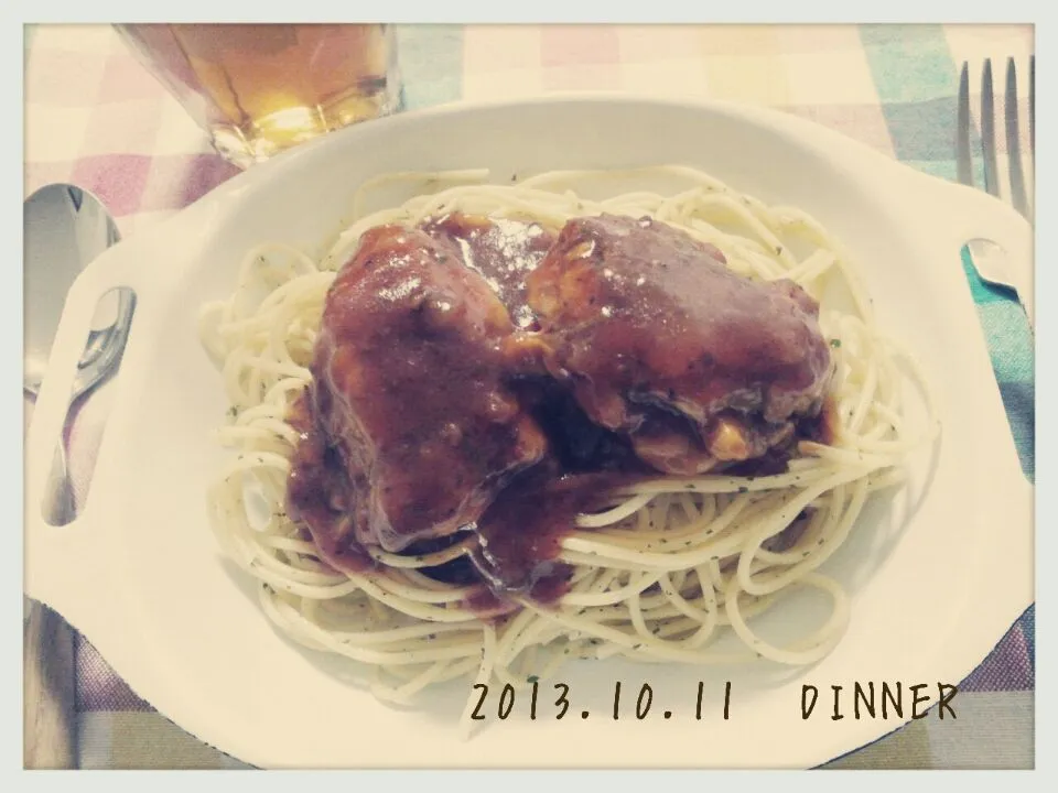 Snapdishの料理写真:チキンのスパイス＆トマト煮込みパスタ♪|BOKUNCHEさん