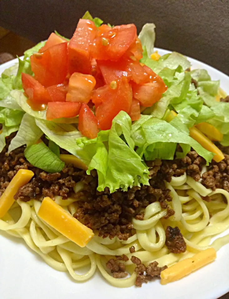 🌴タコそば🌴「おばぁ！なんでライスではないの？」「なんでかね」Okinawan Taco Noodles|yorikoさん