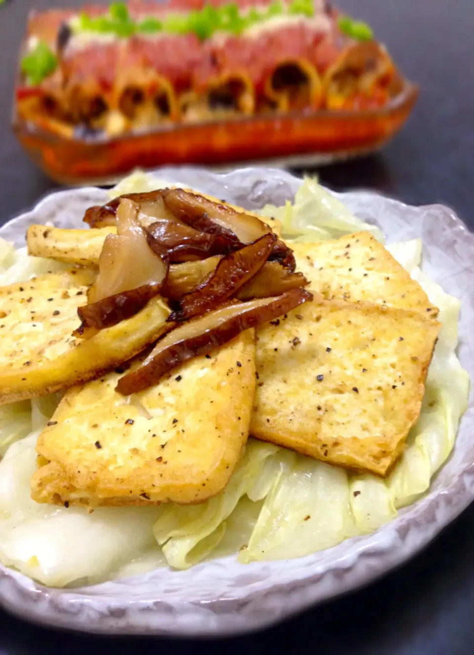 Fried Tofu on Blanched Cabbage Topped with Stir-Fried Shiitake|Nyam | 照ちゃんさん