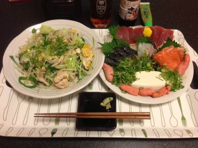 水菜ともやしのシャキシャキ野菜炒め、マグロたっぷりお刺身の盛り合わせ、焼きたらこ、男奴！✩⃛꒰⁎⁍̴◡⁍̴⁎ ॢ꒱✨|サソリさん