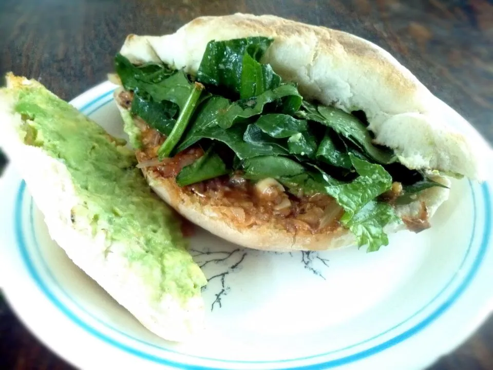 Torta de sardina con aguacate y espinacas!|Javier Rdz.さん