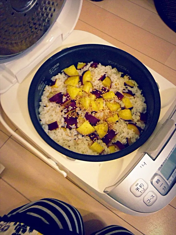 Snapdishの料理写真:さつまいもご飯|ゆゆゆさん