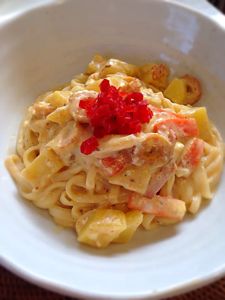 悠雫さんの料理 カルボナーラうどん(o'ч'o)🎵 のカレー風味。なので福神漬とね.( •́ .̫ •̀ )|nonさん