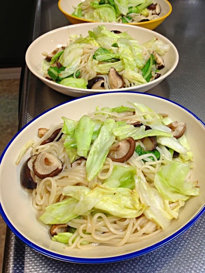 キャベツと椎茸で焼うどん|tokidokiokiさん