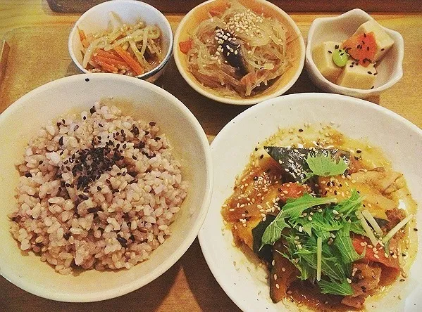 niji  cafe  ♡  三宮   鶏肉とかぼちゃの甘辛煮|gumicoさん