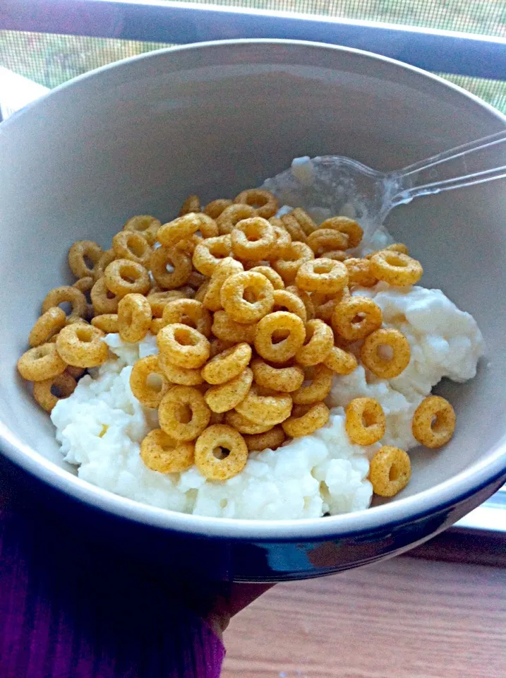 Cottage cheese with cinny cheerios|Ericaさん