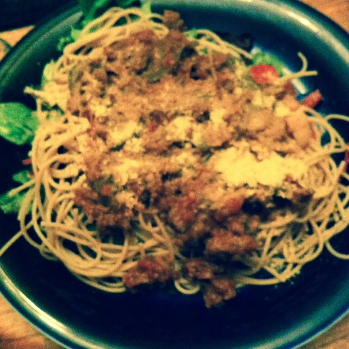 Spaghetti with salad and meat sauce|Ericaさん