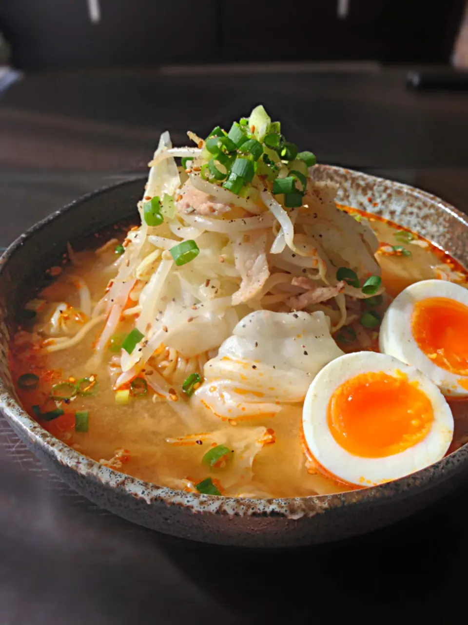 ⭐ピリ辛味噌ラーメン|よっちぃさん